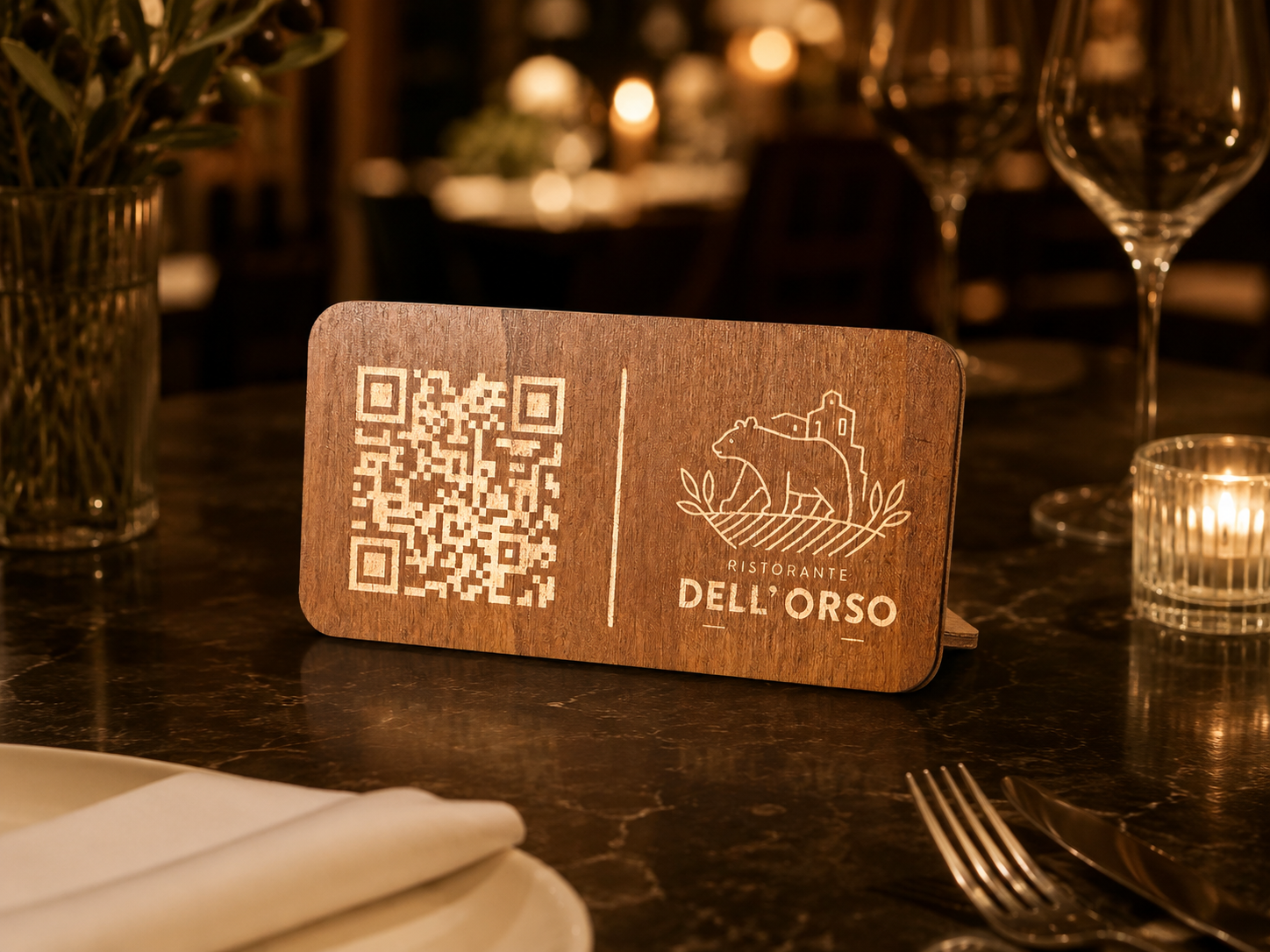 QR Stand Ristorante Dell'Orso — laser su legno